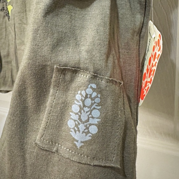 NWT FREE PEOPLE Inspire Graphic T-Shirt - Picture 4 of 7